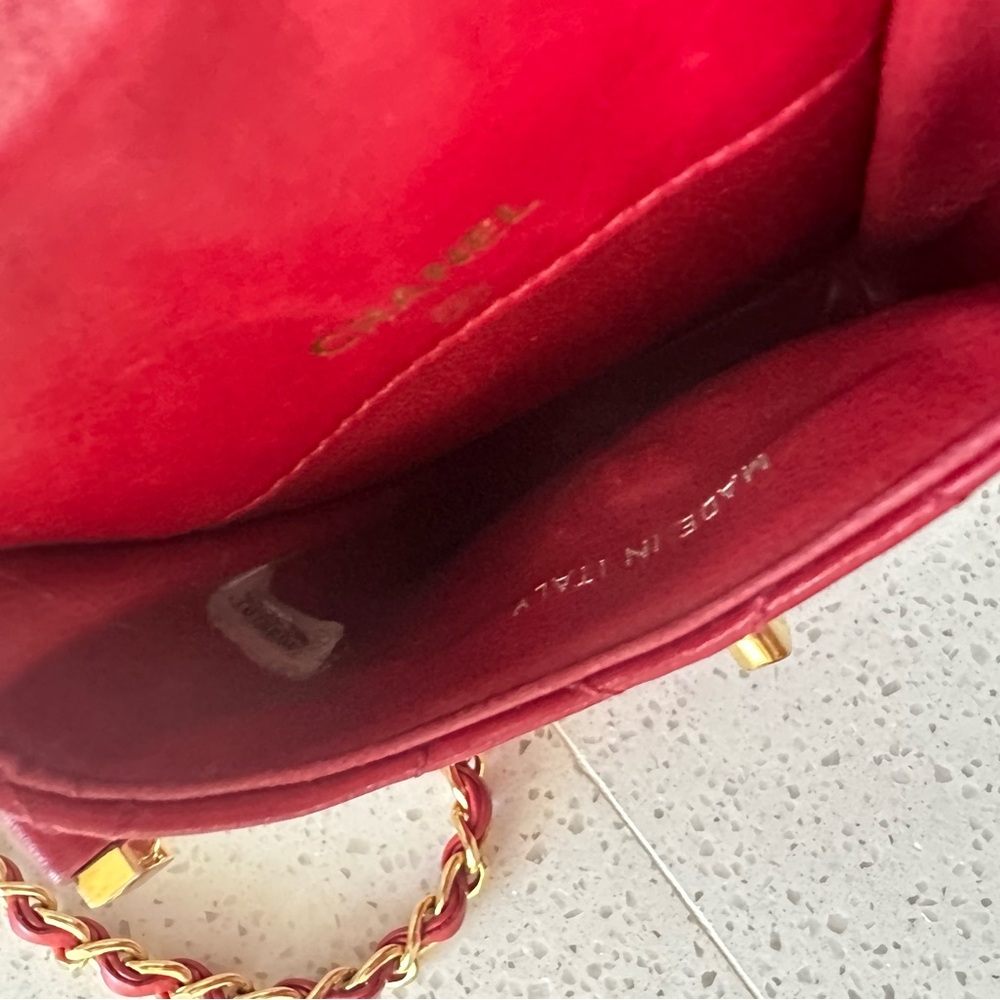 CHANEL Scarlet Quilted Wristlet - Picture 12 of 16